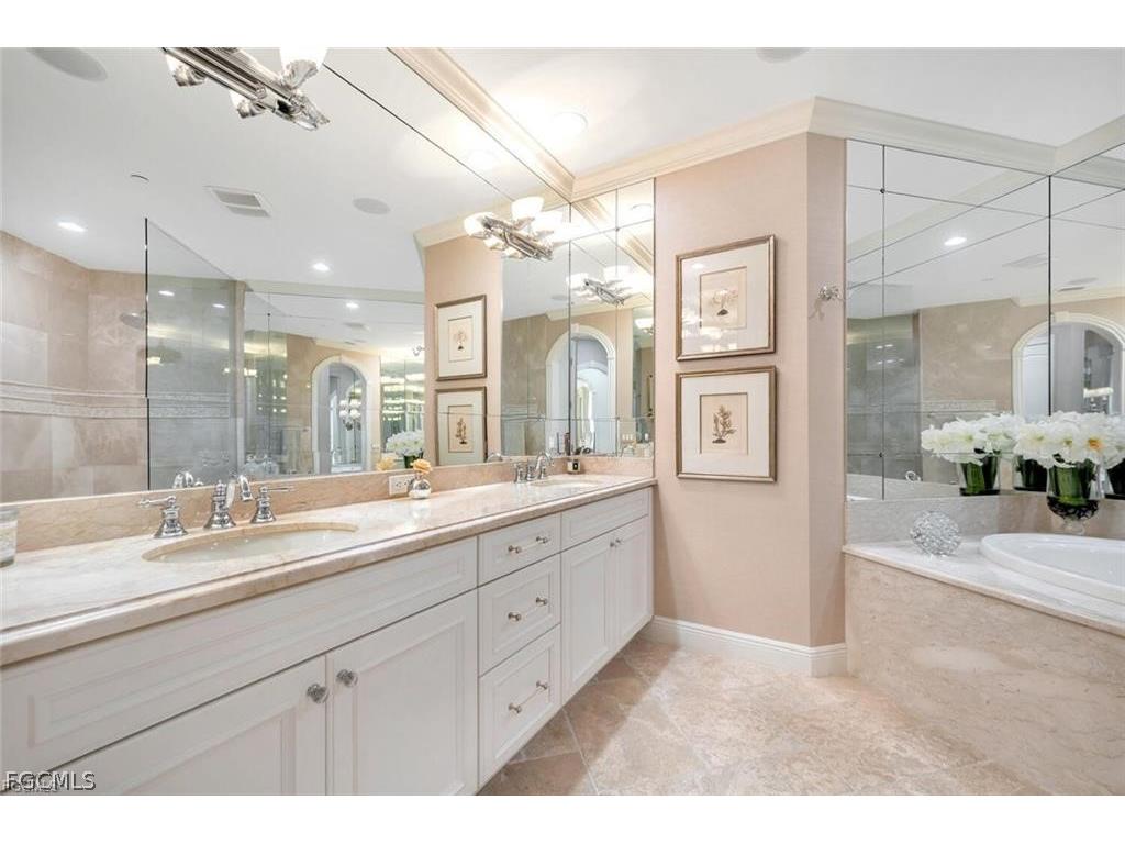 2542 Marquesa Royale Lane #6 Naples FL 34109 2026012432 image12