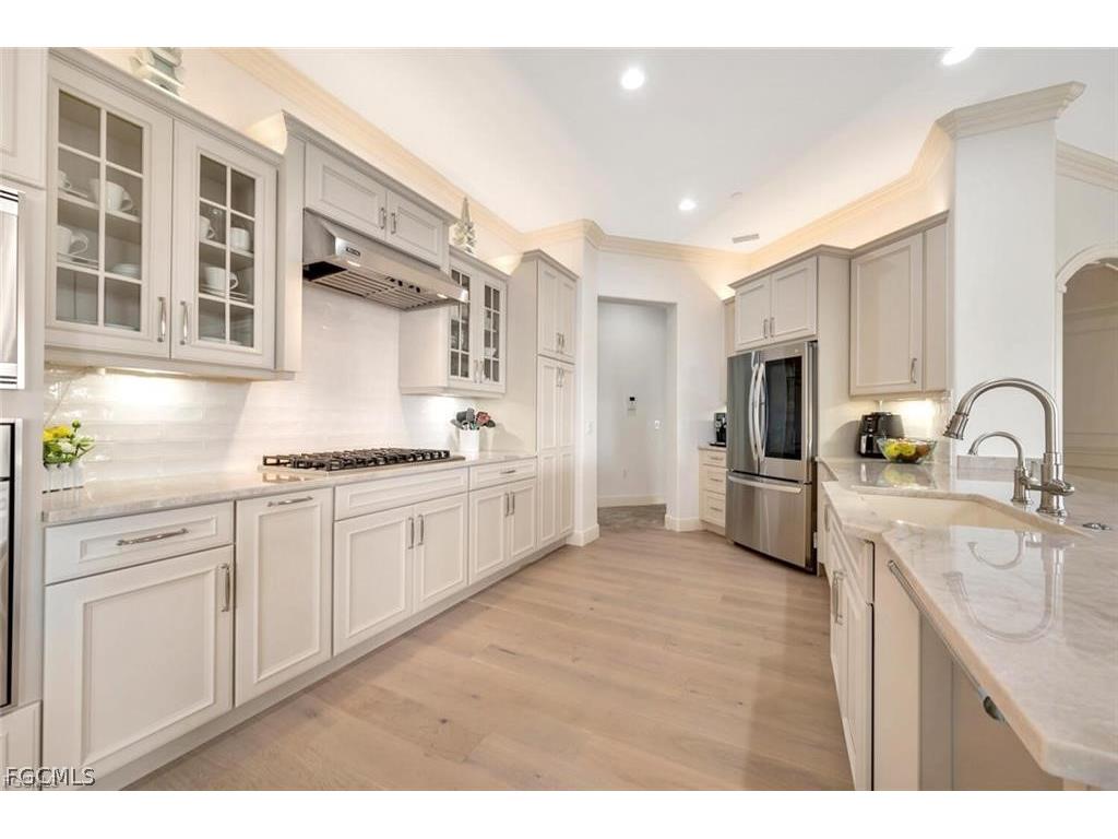2542 Marquesa Royale Lane #6 Naples FL 34109 2026012432 image27