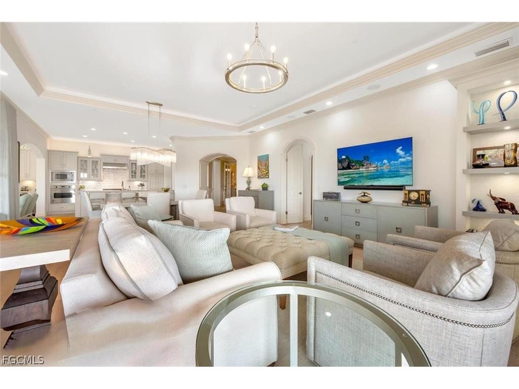 2542 Marquesa Royale Lane #6 Naples FL 34109 2026012432 image3
