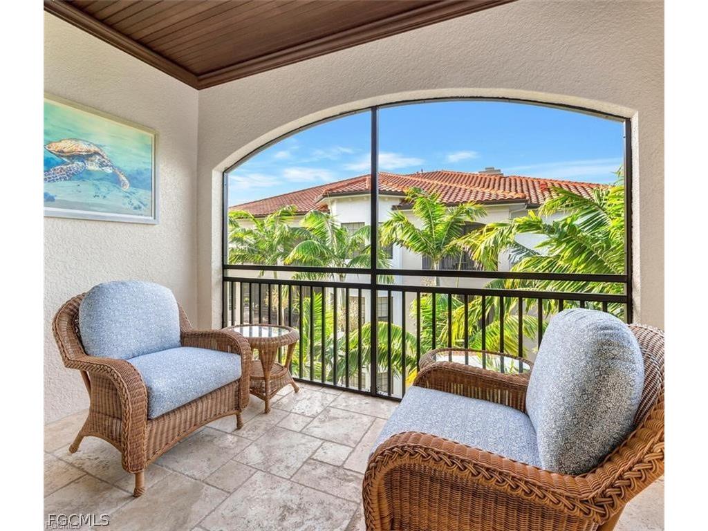 2542 Marquesa Royale Lane #6 Naples FL 34109 2026012432 image6