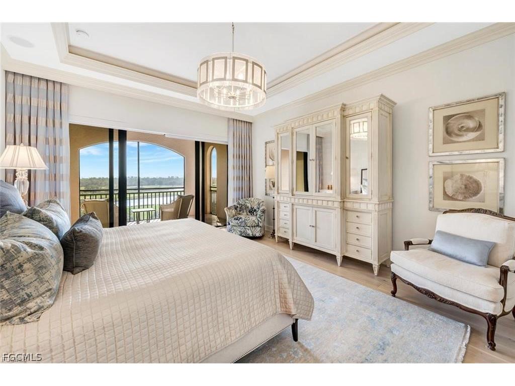 2542 Marquesa Royale Lane #6 Naples FL 34109 2026012432 image9