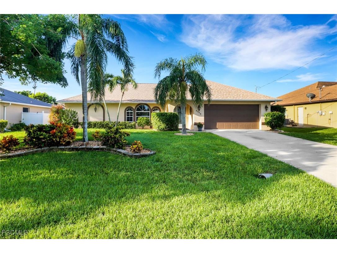 2542 SW 37th Street Cape Coral FL 33914 2025002567 image1