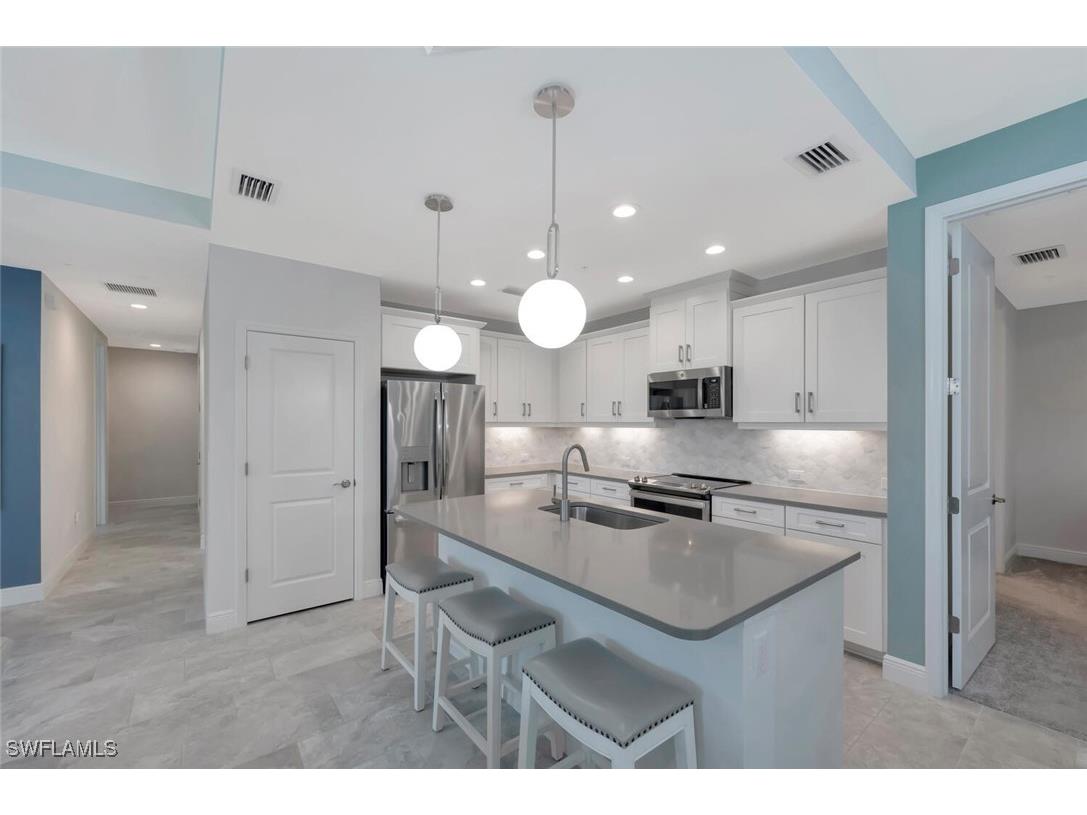 2542 Seychelles Drive #704 Naples FL 34112 225077736 image4