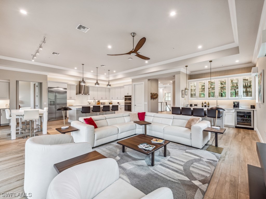 2542 Windward Court #16201 Naples FL 34112 223085266 image1