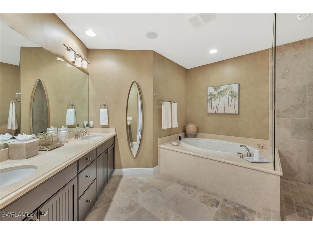 2543 Marquesa Royale Lane #PH 301 Naples FL 34109 225069126 image32