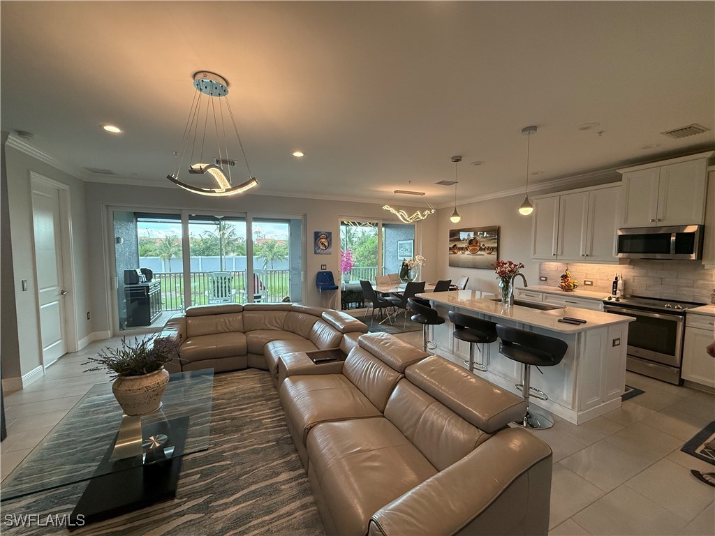 2543 Seychelles Drive #607 Naples FL 34112 225066622 image3