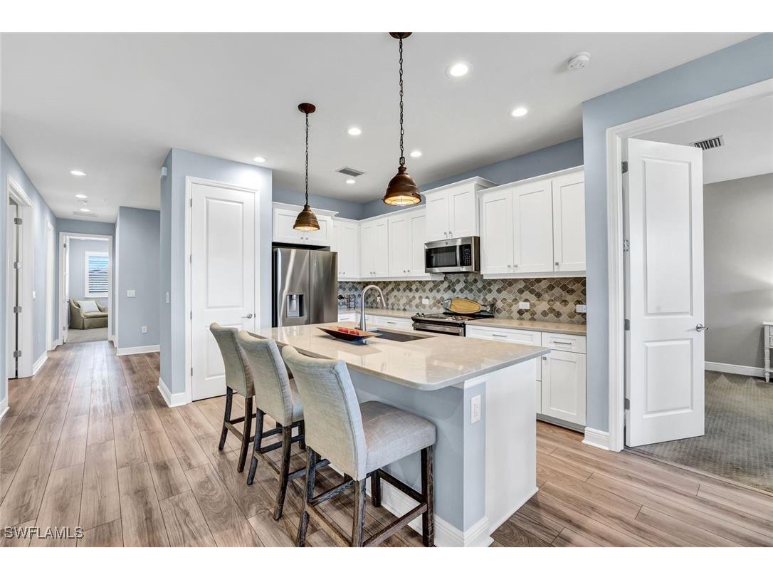 2543 Seychelles Drive #608 Naples FL 34112 225034840 image5