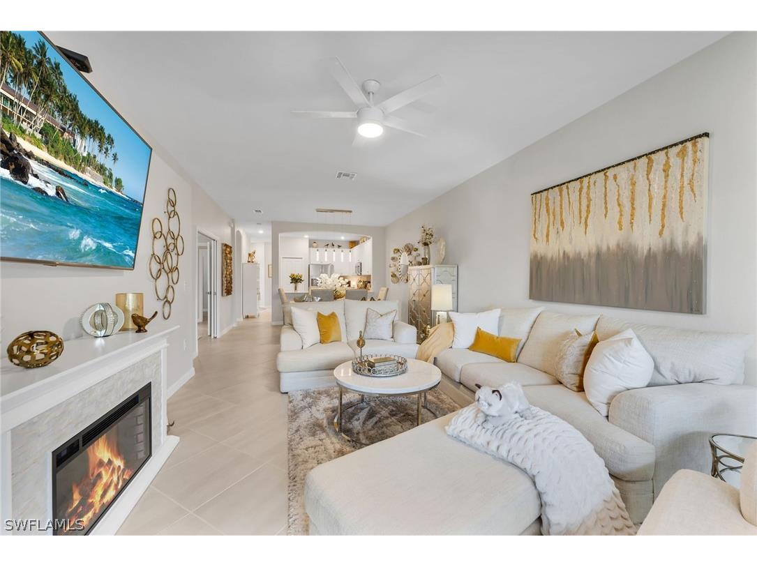 2543 Vine Avenue Naples FL 34120 226006790 image2