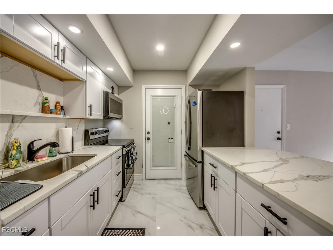 2544 1st Street #107 Fort Myers FL 33901 2025008688 image19