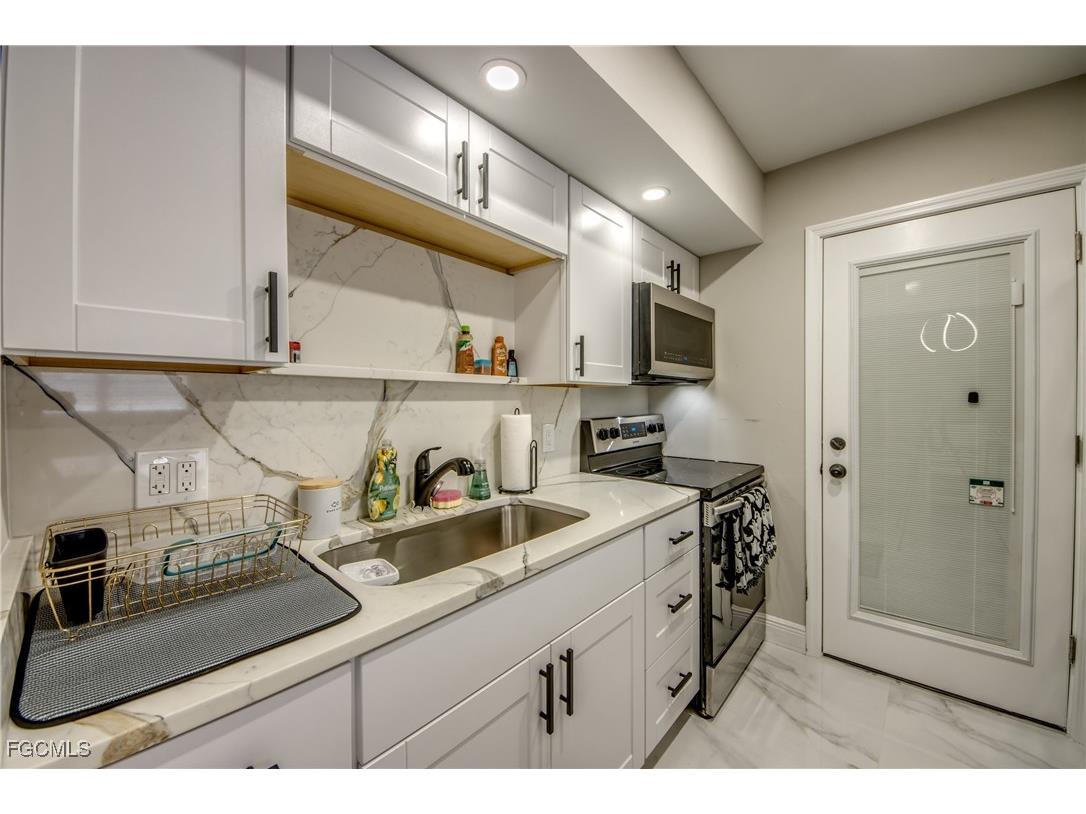 2544 1st Street #107 Fort Myers FL 33901 2025008688 image20