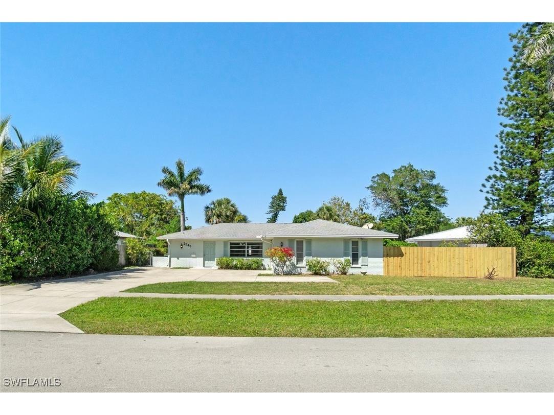 2545 Poinciana Drive Naples FL 34105 225029199 image1