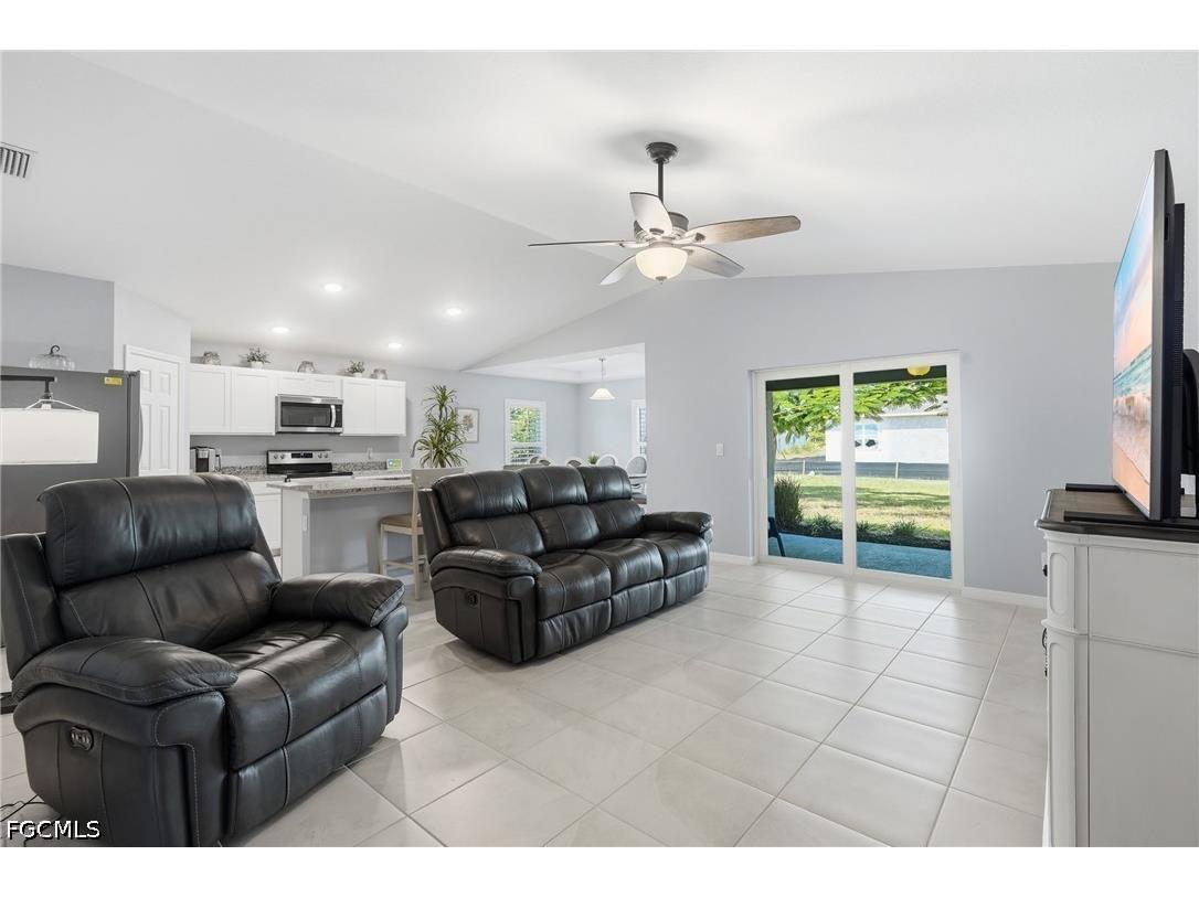 25459 Doredo Drive Punta Gorda FL 33955 2026027778 image4