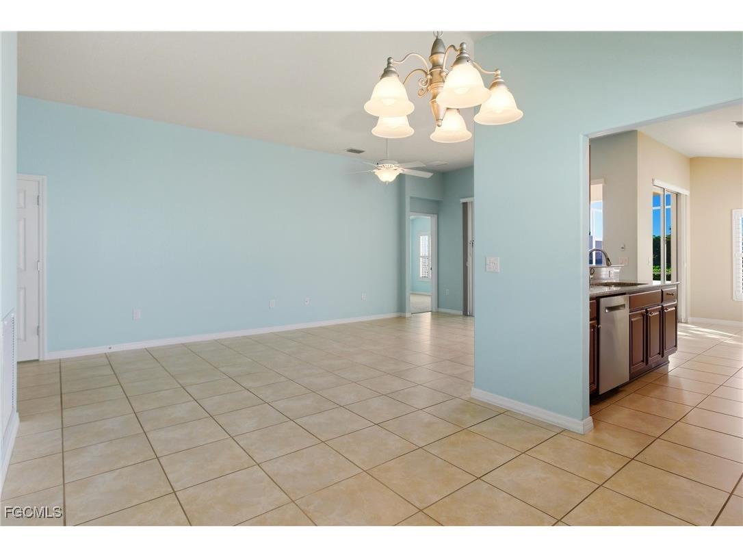 2546 Greendale Place Cape Coral FL 33991 2025021313 image17