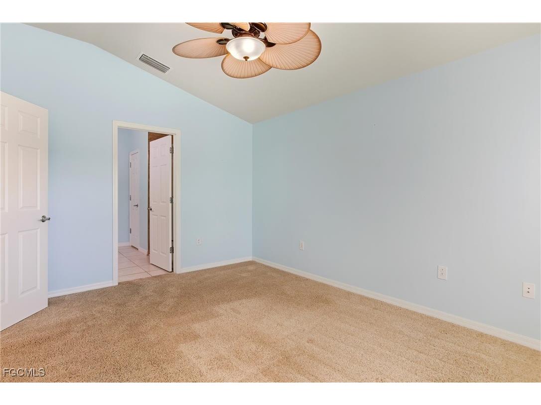 2546 Greendale Place Cape Coral FL 33991 2025021313 image23