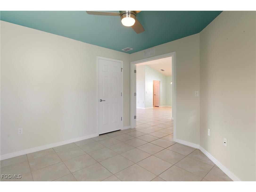 2546 Greendale Place Cape Coral FL 33991 2025021313 image26