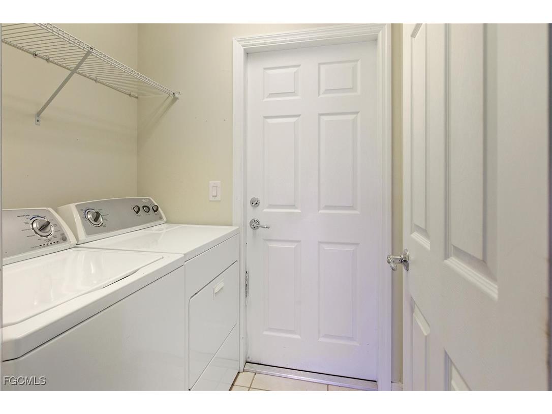 2546 Greendale Place Cape Coral FL 33991 2025021313 image31