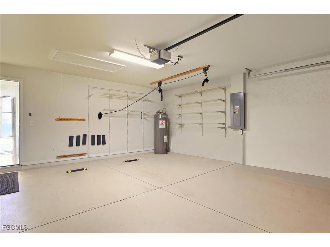 2546 Greendale Place Cape Coral FL 33991 2025021313 image33