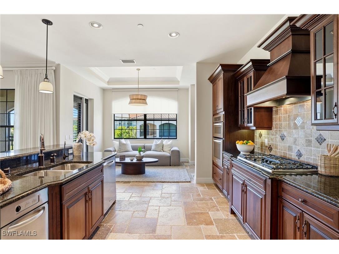 2546 Marquesa Royale Lane #7-302 Naples FL 34109 225075170 image16