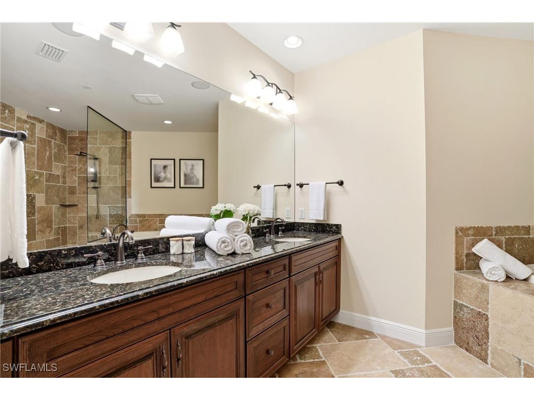 2546 Marquesa Royale Lane #7-302 Naples FL 34109 225075170 image25