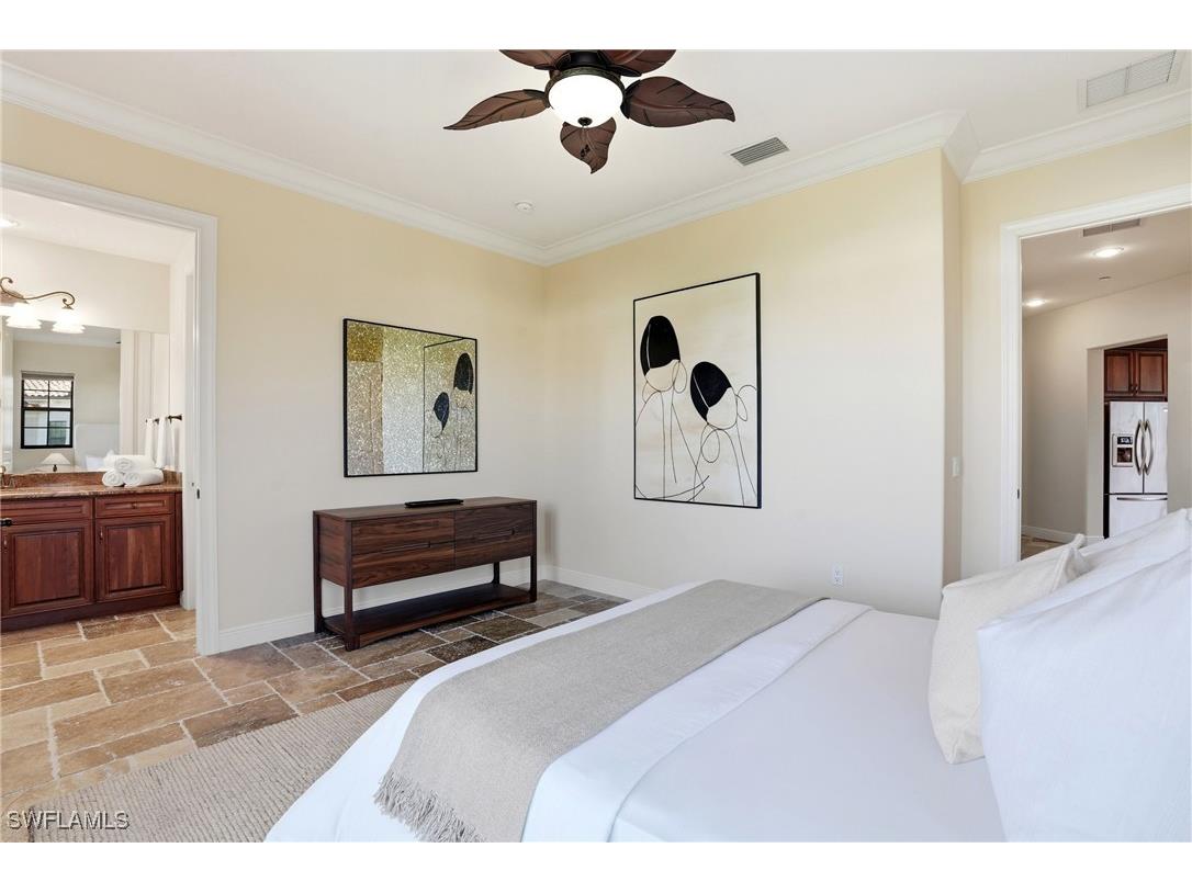 2546 Marquesa Royale Lane #7-302 Naples FL 34109 225075170 image29