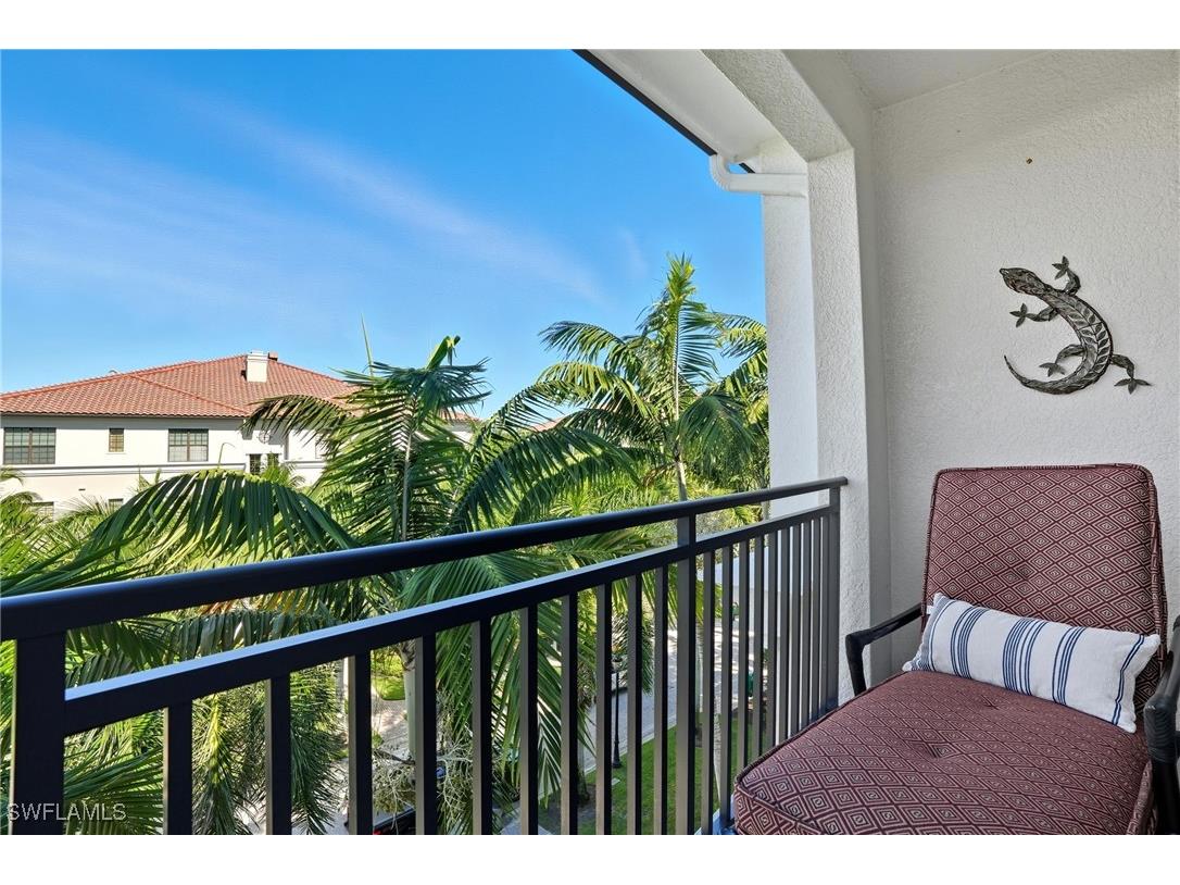 2546 Marquesa Royale Lane #7-302 Naples FL 34109 225075170 image31