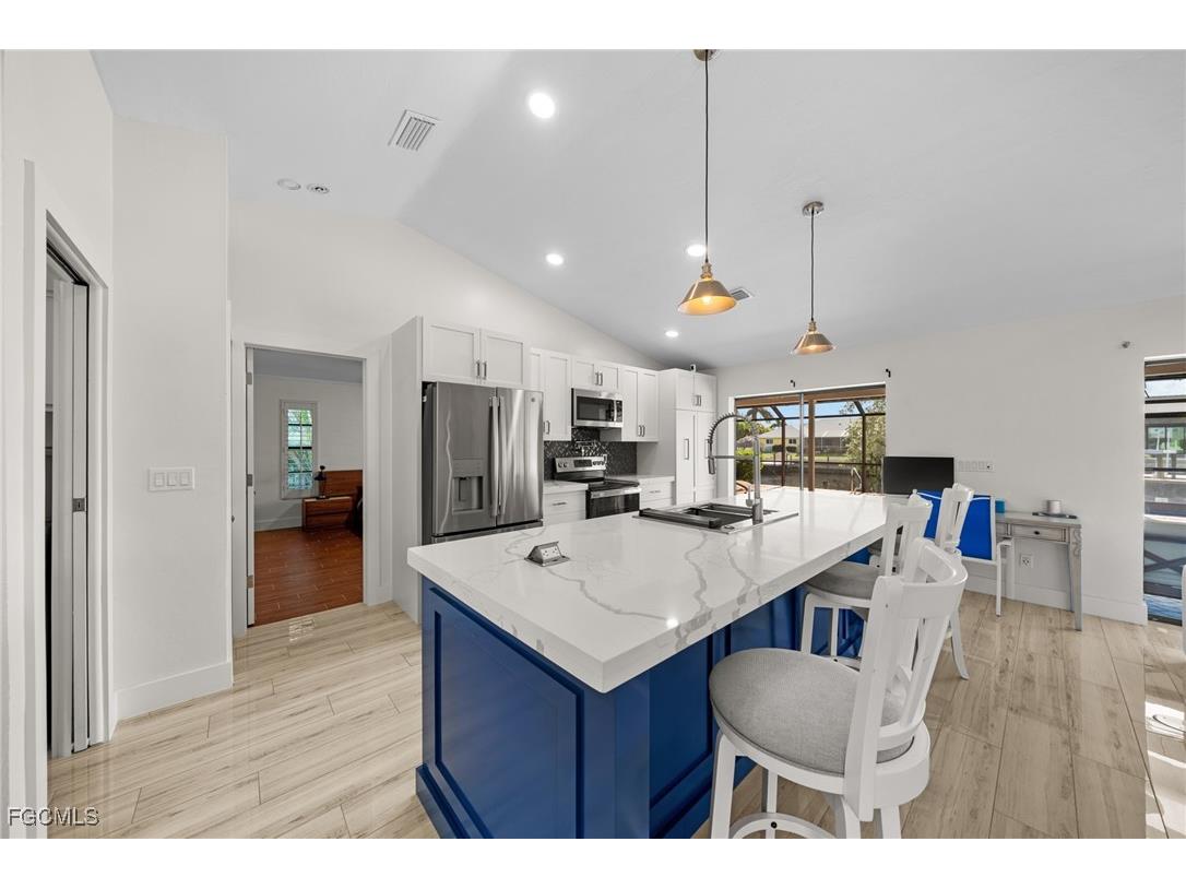 2546 SW 38th Terrace Cape Coral FL 33914 2025019767 image12