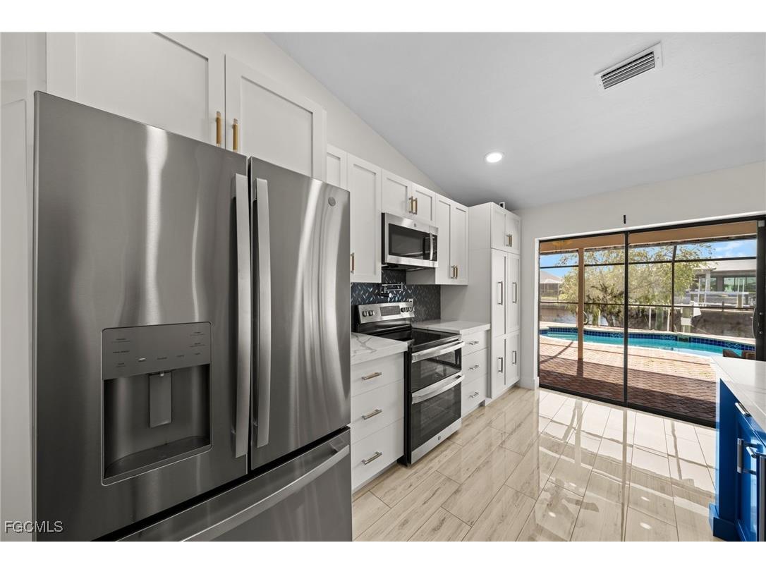 2546 SW 38th Terrace Cape Coral FL 33914 2025019767 image14