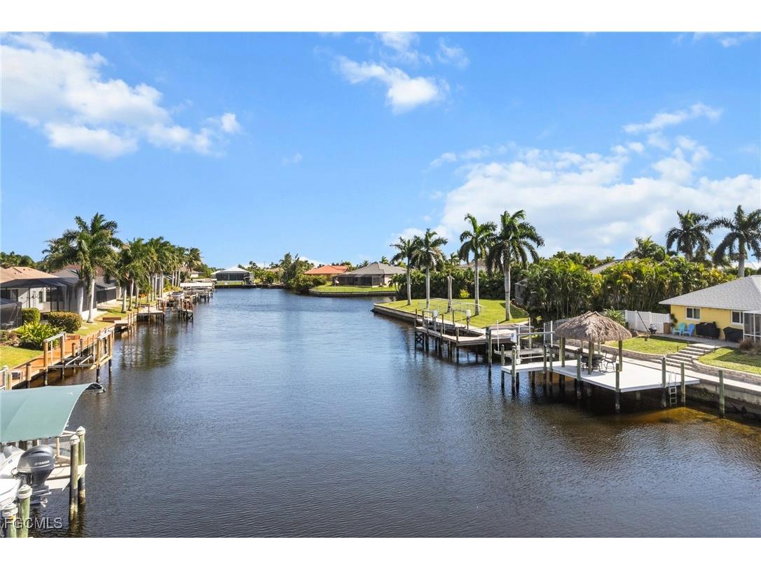 2546 SW 38th Terrace Cape Coral FL 33914 2025019767 image2