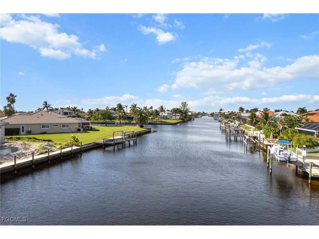 2546 SW 38th Terrace Cape Coral FL 33914 2025019767 image35