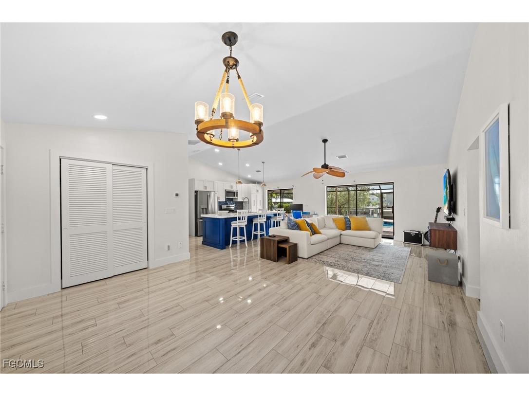 2546 SW 38th Terrace Cape Coral FL 33914 2025019767 image6