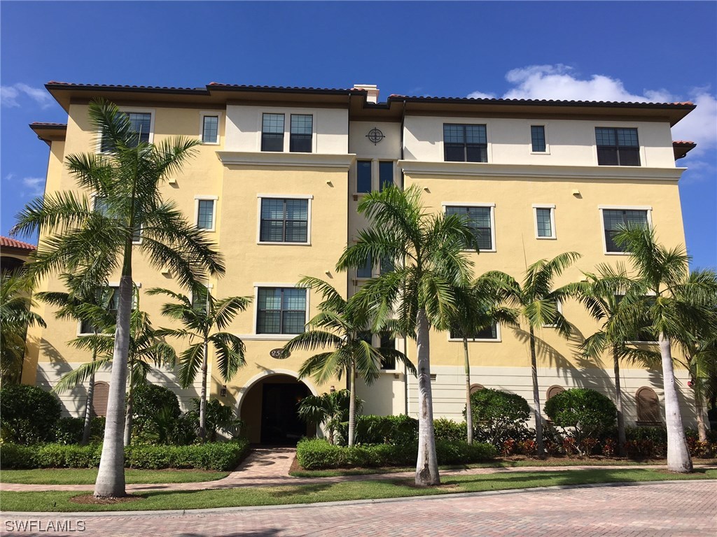 2547 Marquesa Royale Lane #3-201 Naples FL 34109 223059678 image1