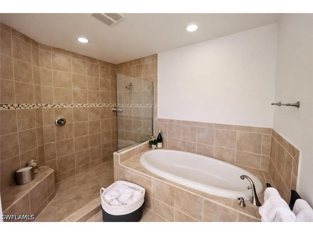 2547 Marquesa Royale Lane #3-201 Naples FL 34109 226013126 image17