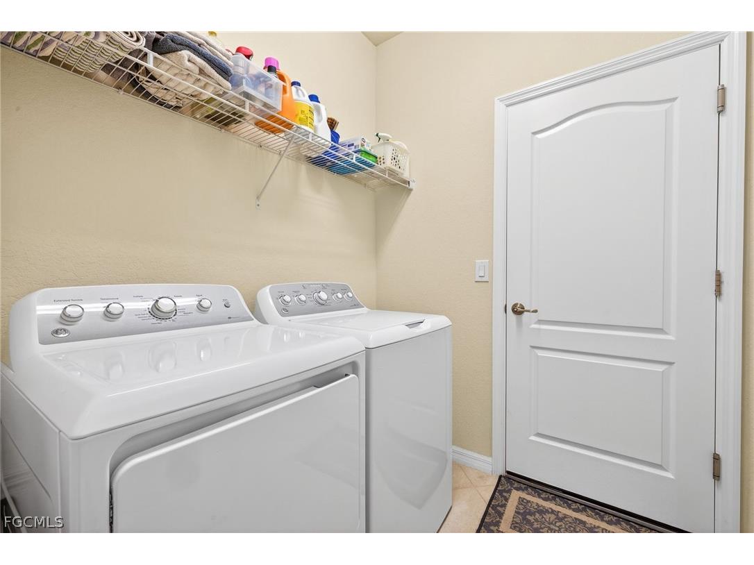 2548 Caslotti Way Cape Coral FL 33909 2026008114 image25