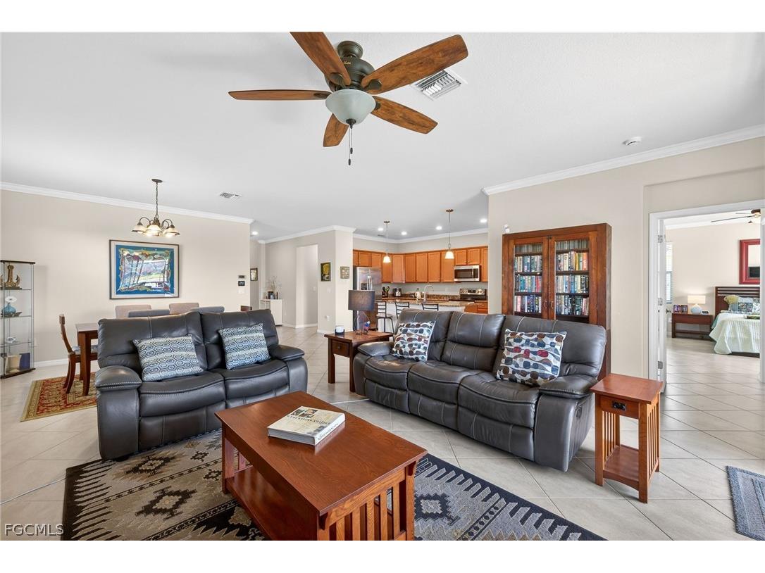 2548 Caslotti Way Cape Coral FL 33909 2026008114 image5