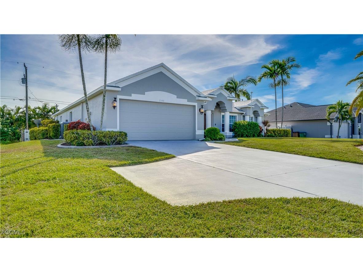 2548 Gleason Parkway Cape Coral FL 33914 2025020389 image1