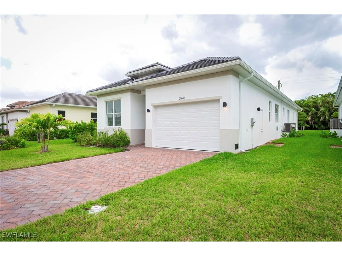 2548 Linda Drive Naples FL 34112 226003930 image2