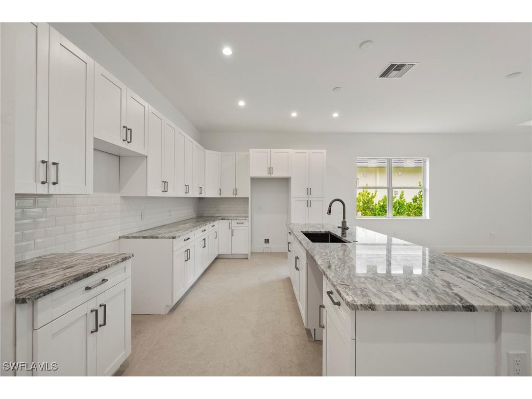 2548 Linda Drive Naples FL 34112 226003930 image3