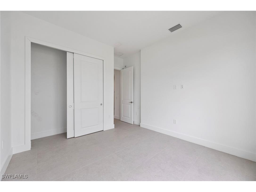 2548 Linda Drive Naples FL 34112 226003930 image8