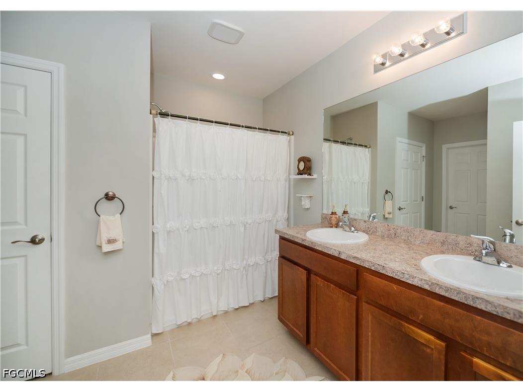 2548 Ocasa Court Cape Coral FL 33909 2026013174 image18