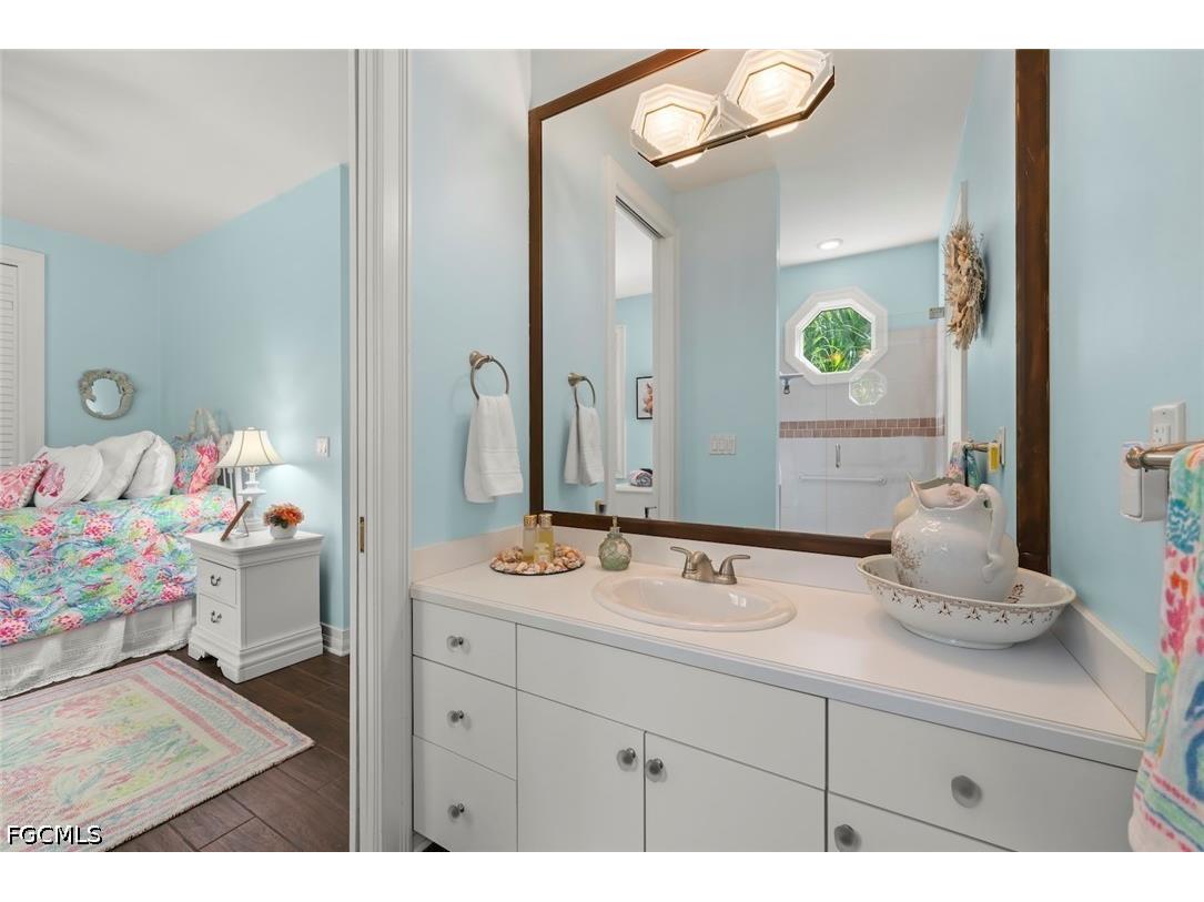 2548 Wulfert Road Sanibel FL 33957 2026020068 image32
