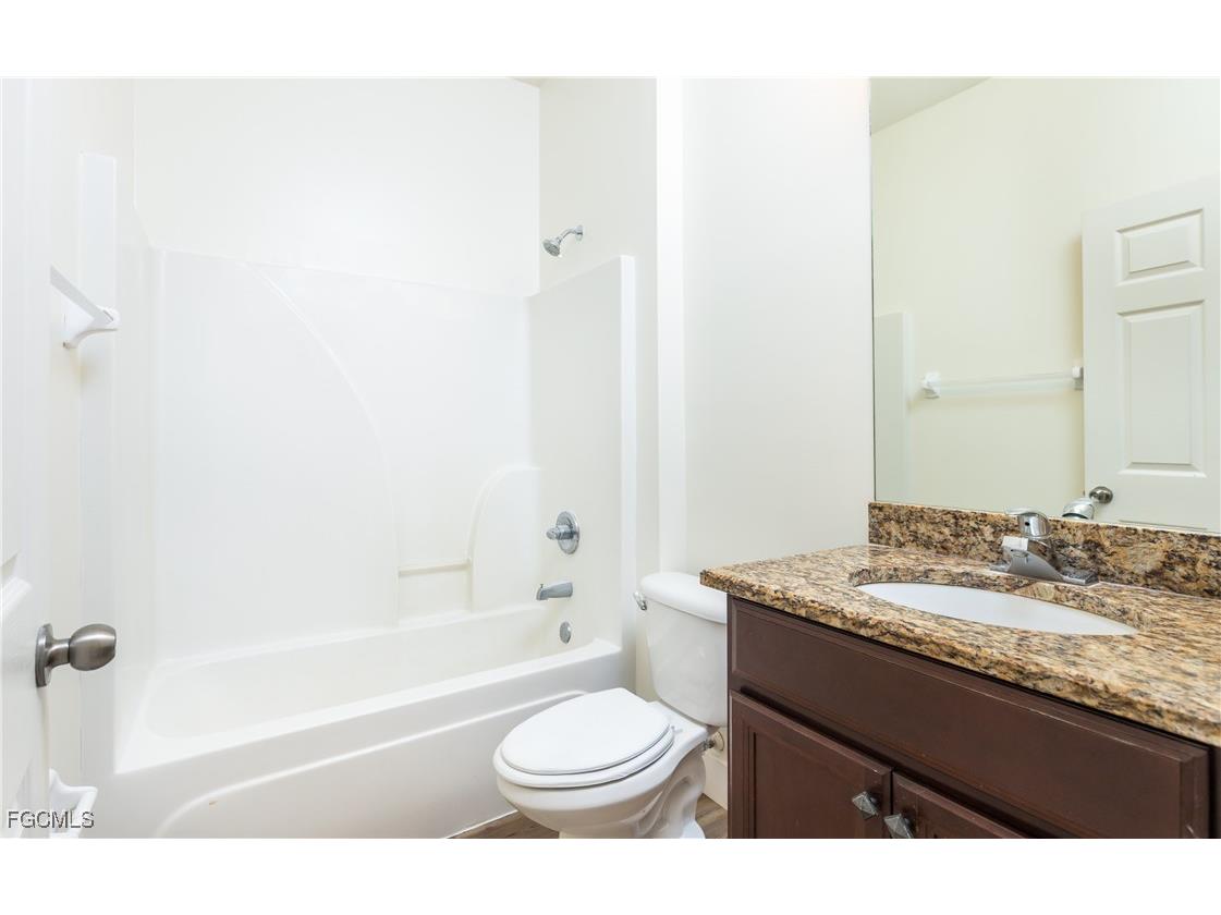 2549 Verdmont Court Cape Coral FL 33991 2025013976 image10