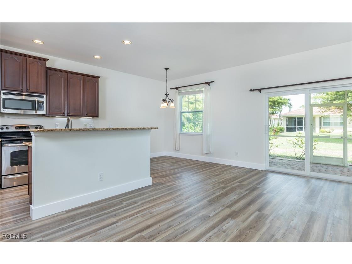 2549 Verdmont Court Cape Coral FL 33991 2025013976 image5