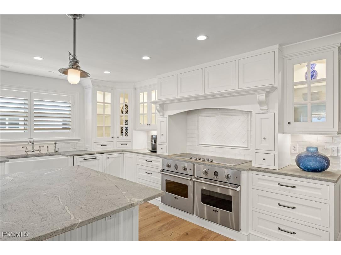 2549 W Gulf Drive #106 Sanibel FL 33957 2025011697 image10