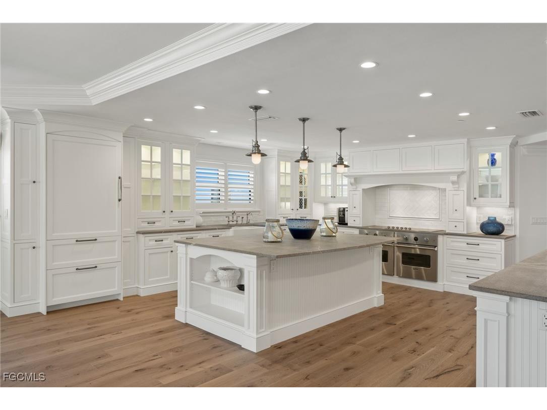 2549 W Gulf Drive #106 Sanibel FL 33957 2025011697 image9