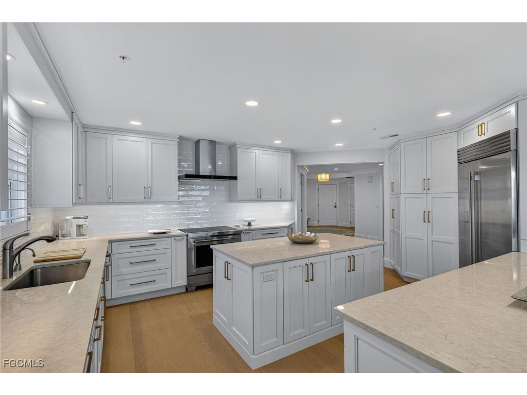 2549 W Gulf Drive #206 Sanibel FL 33957 2025022143 image5