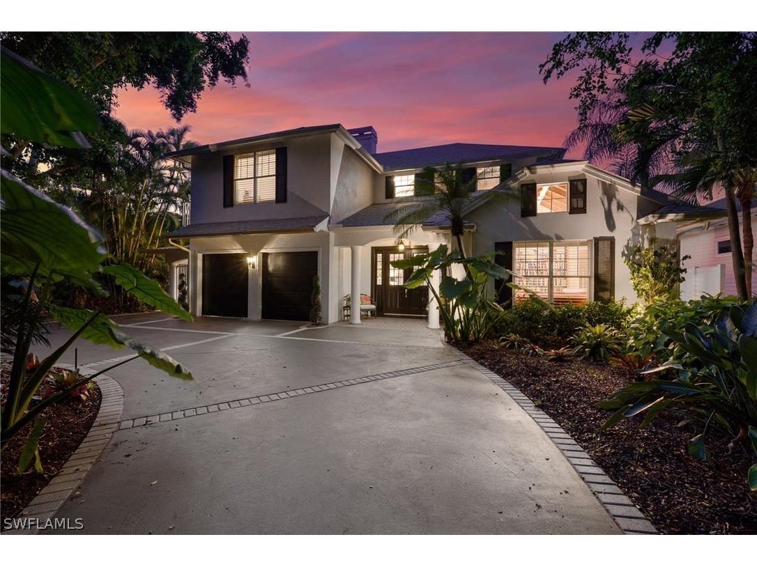 255 2nd Avenue N Naples FL 34102 224056715 image1