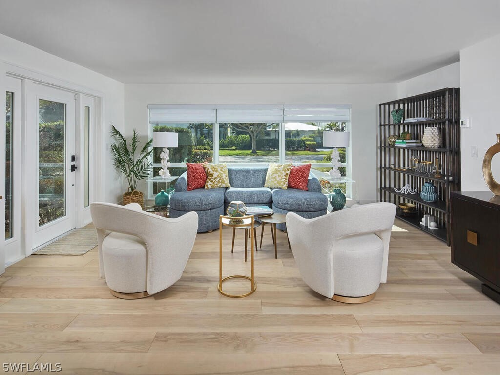 255 2nd Avenue S #6 Naples FL 34102 226005612 image1