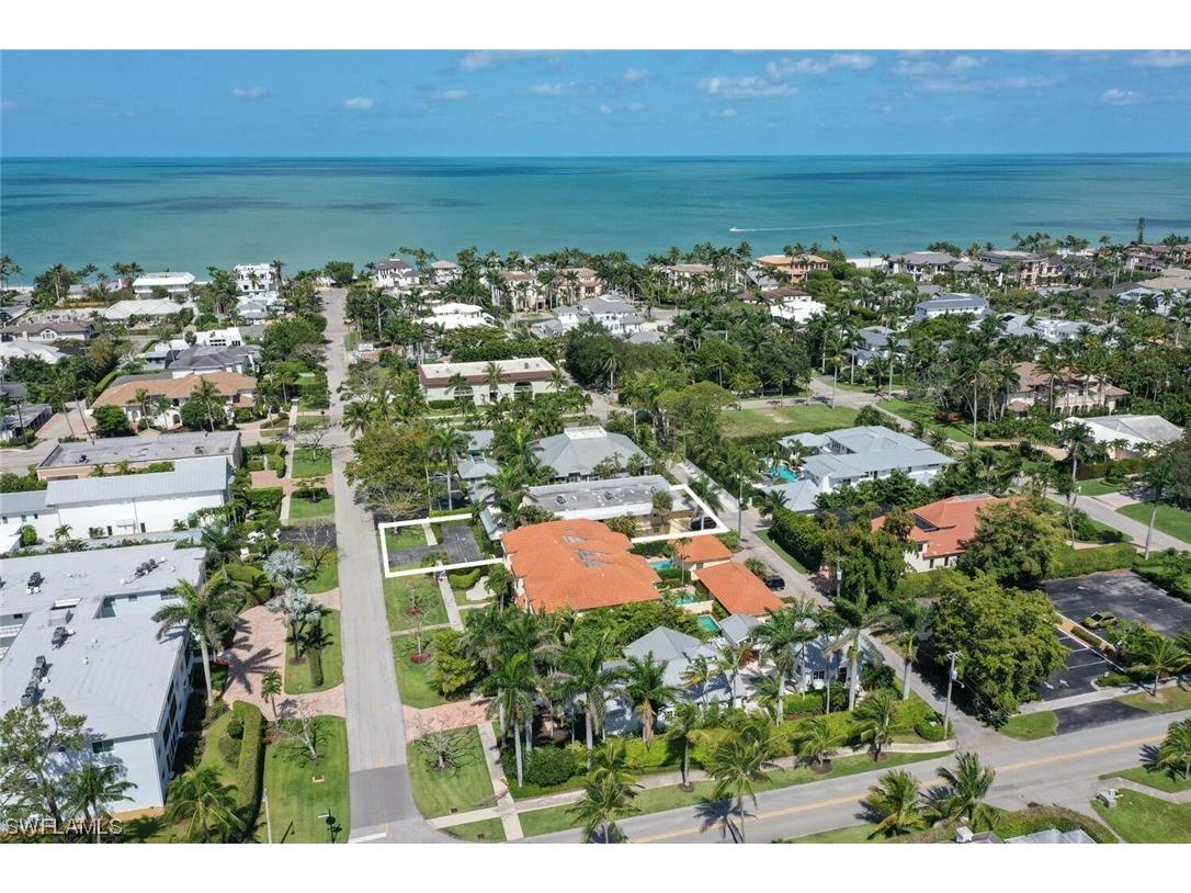 255 2nd Avenue S #A1 Naples FL 34102 223034970 image1
