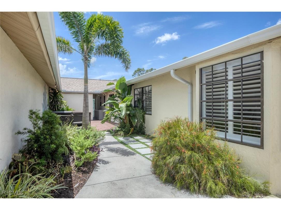 255 Boundary Boulevard #105 Rotonda West FL 33947 2025006771 image26