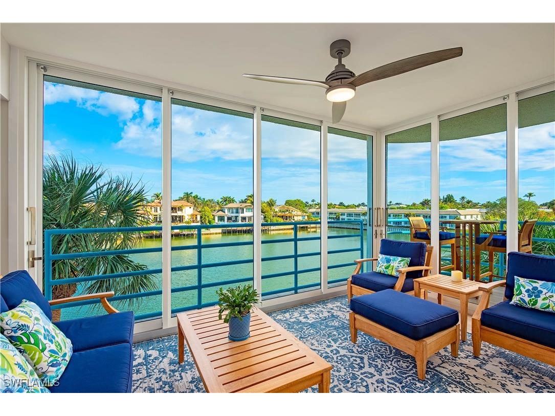 255 Park Shore Drive #3-332 Naples FL 34103 225004732 image1